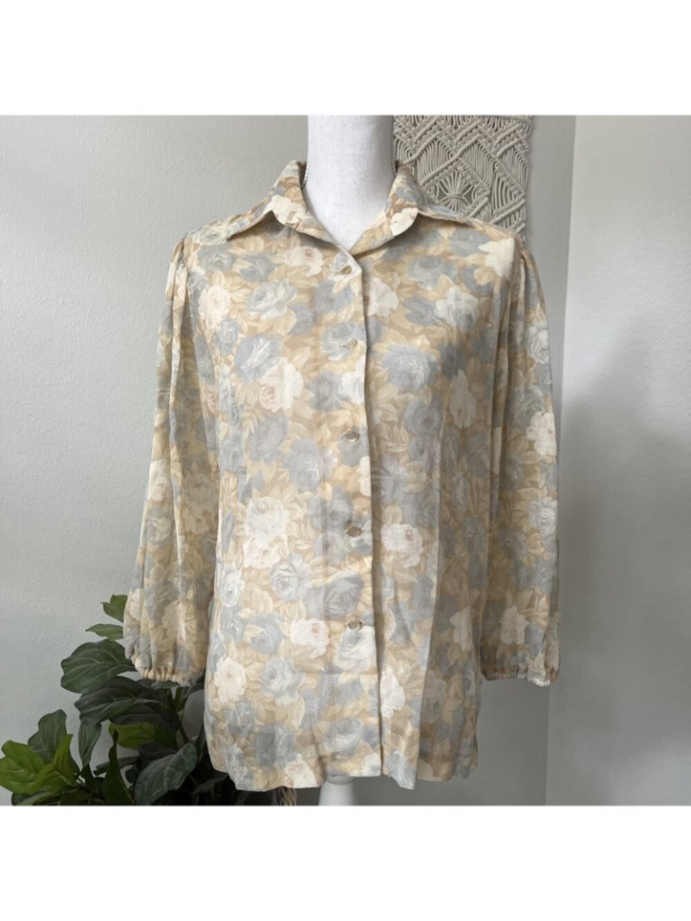 Vintage floral button blouse elastic cuff sheer pastel cottagecore grandmacore M